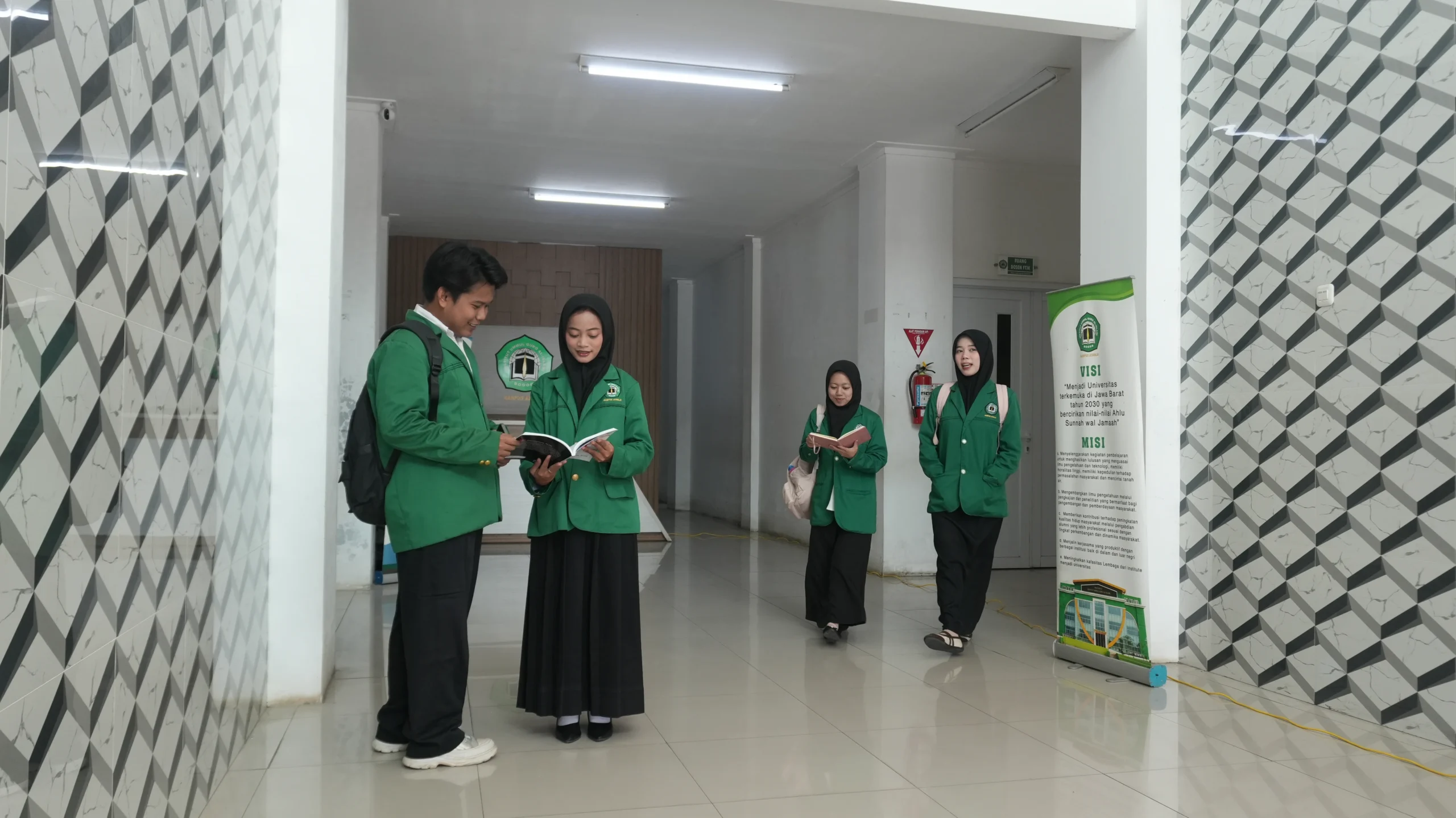 Institut Ummul Quro Al-Islami
