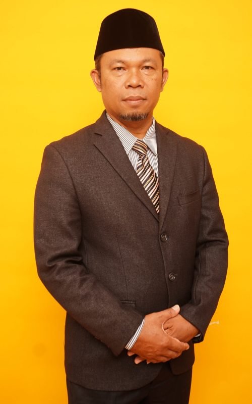 18. Dr. U. Buchori Muslim, S.Ag., M.E.Sy. (Dekan FEBI)